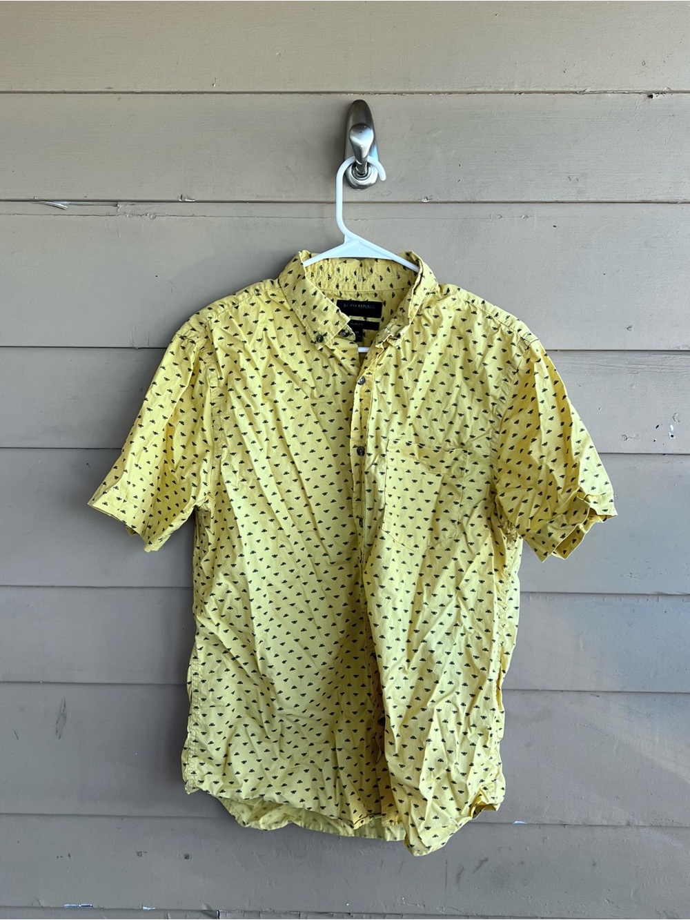 Banana Republic Bumble Bee Slim Fit Short Sleeve Button Down Shirt Size M